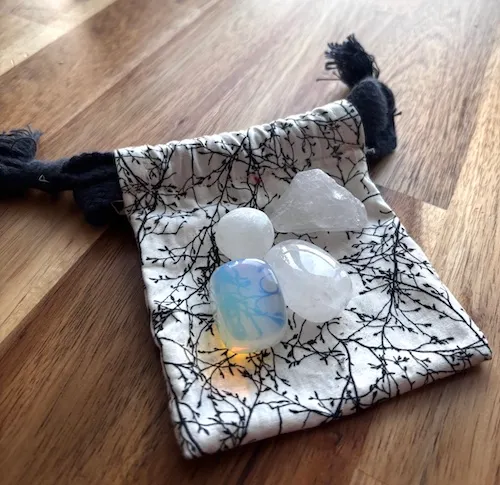 A mojo pouch dedicated to the moon.
